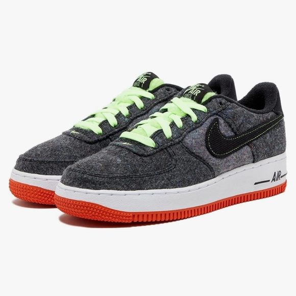Nike NWT Air Force 1 LV8 (GS) Boys - Picture 1 of 7
